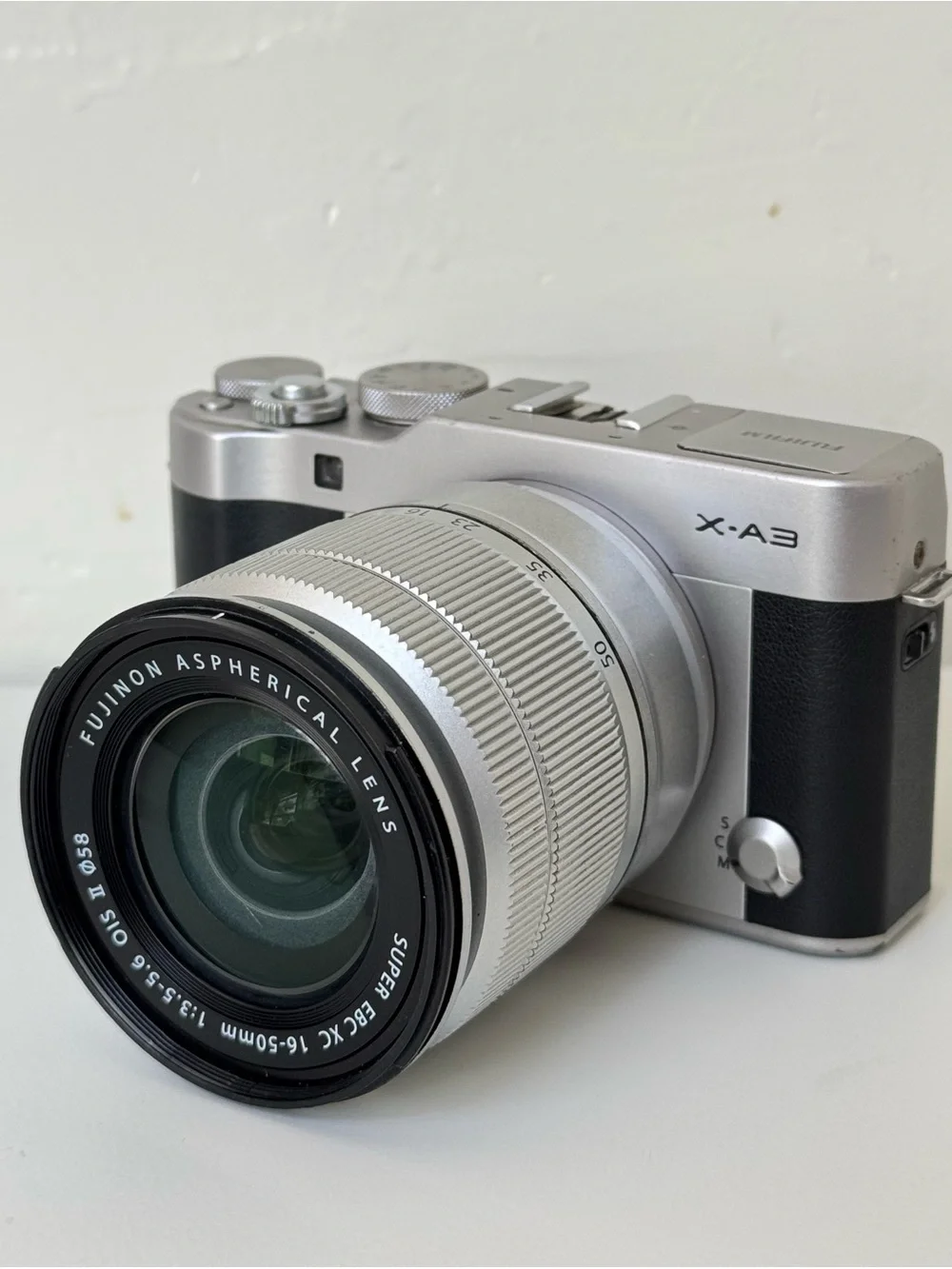 Fujifilm X-A3 Mirrorless Digital Camera with 16-50mm Lens